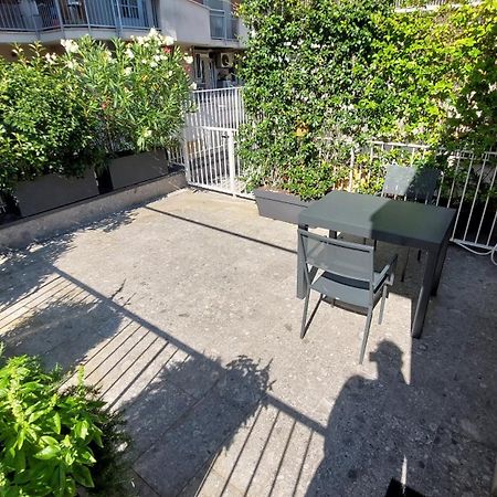 Moderno Appartamento Tra Stazione Centrale E Loreto Milaan Buitenkant foto