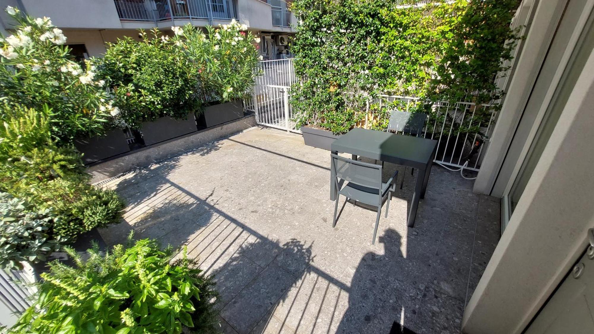 Moderno Appartamento Tra Stazione Centrale E Loreto Milaan Buitenkant foto